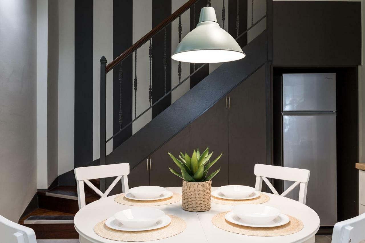 Modern City Center Maisonette ヨアニナ エクステリア 写真